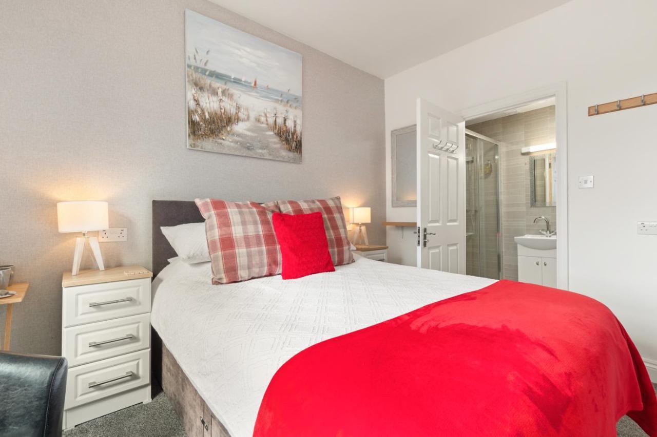 Coach Guest House Tenby Exterior foto