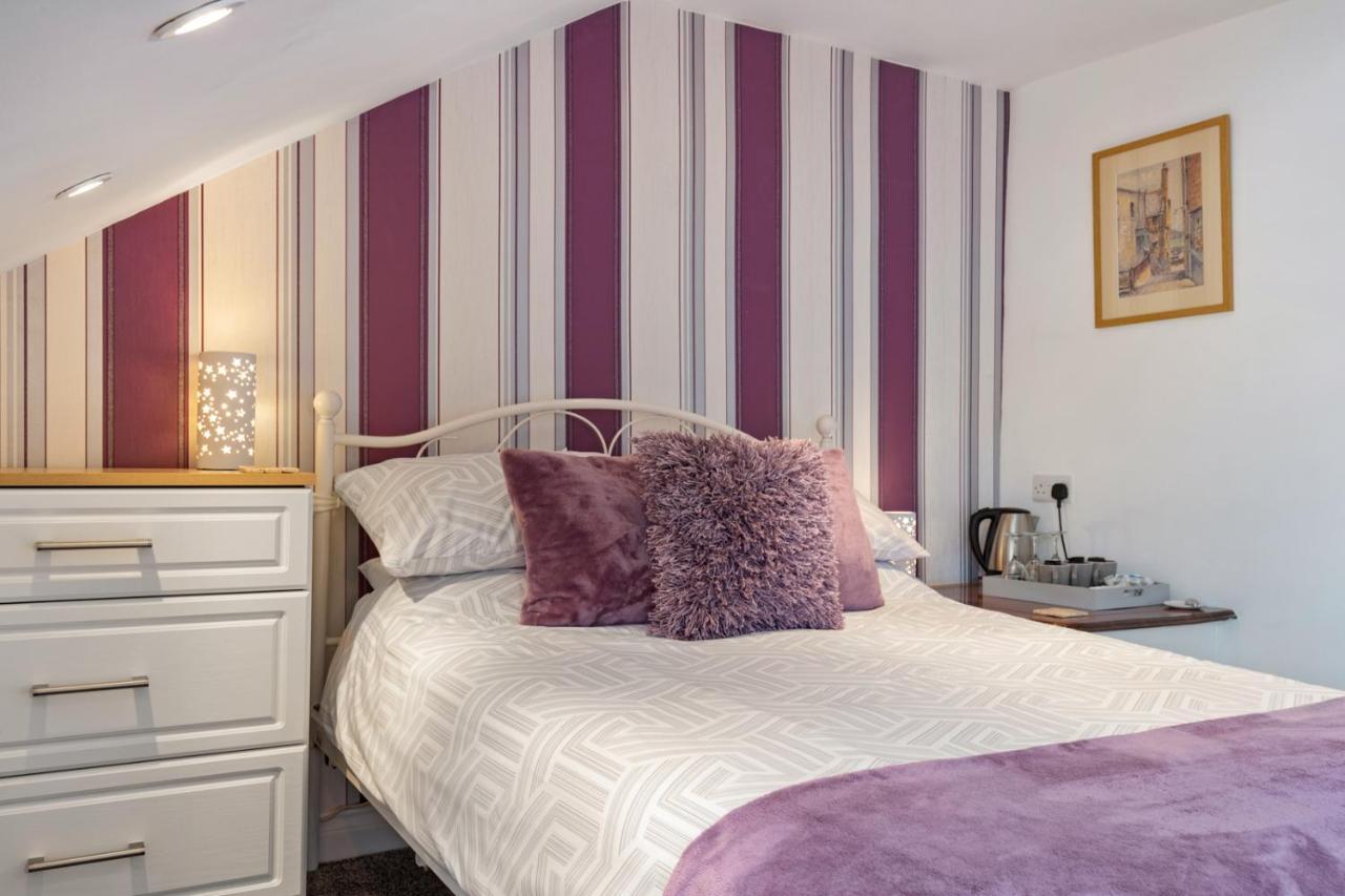 Coach Guest House Tenby Exterior foto