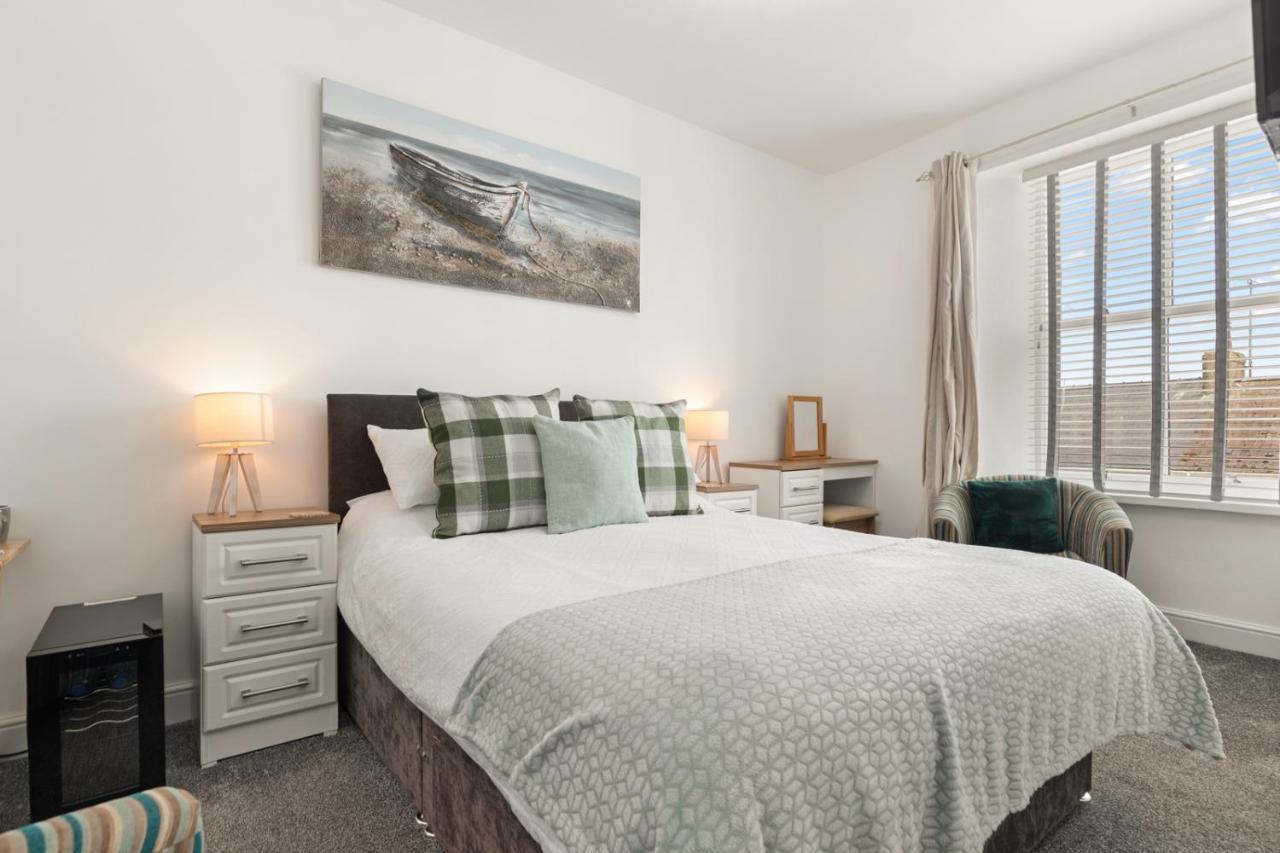 Coach Guest House Tenby Exterior foto