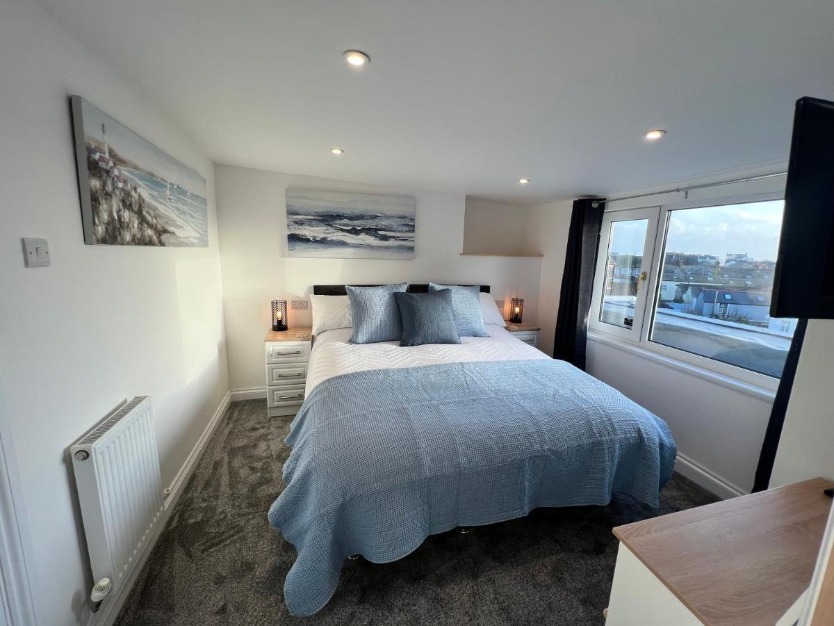 Coach Guest House Tenby Exterior foto