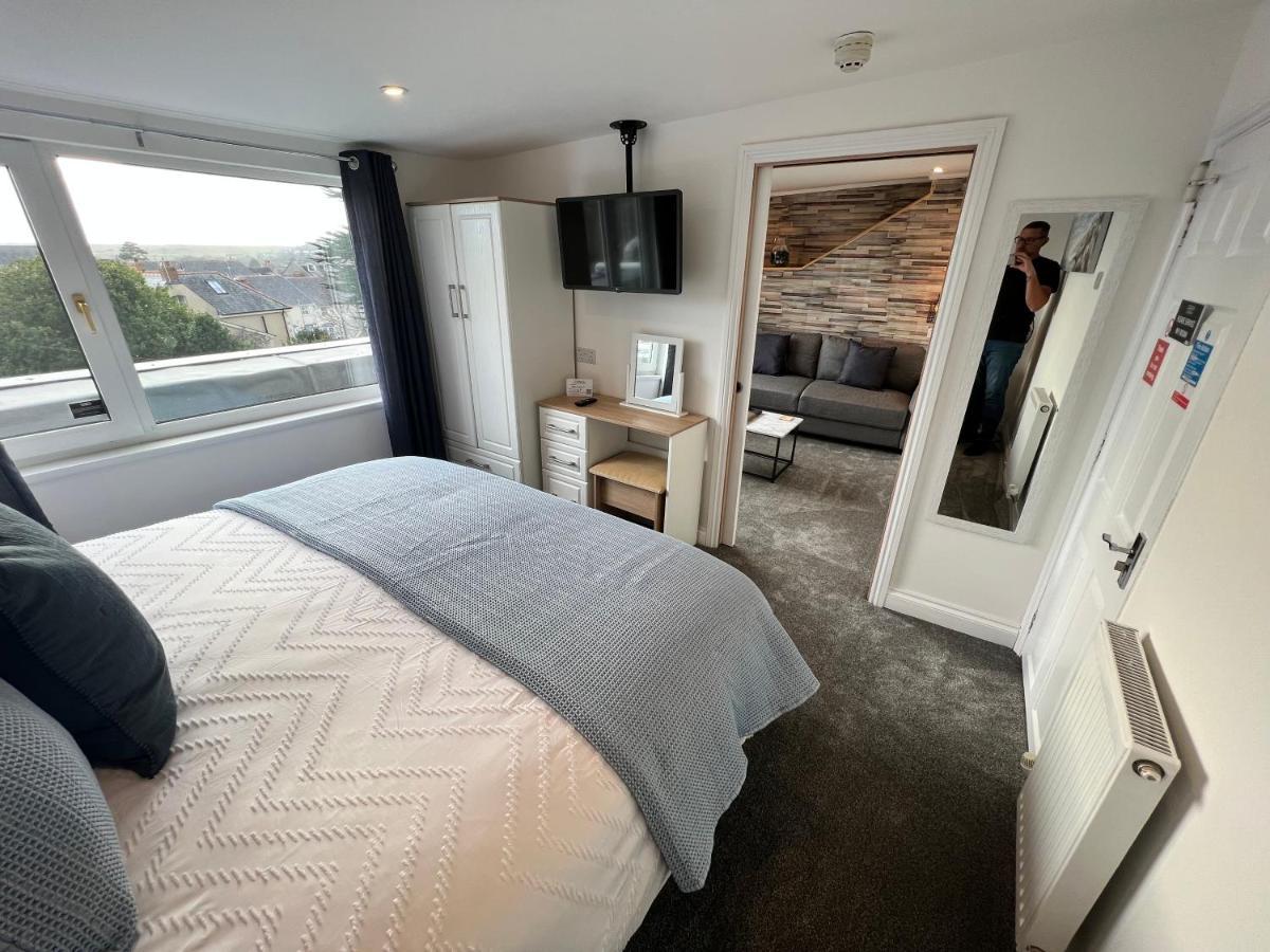 Coach Guest House Tenby Exterior foto