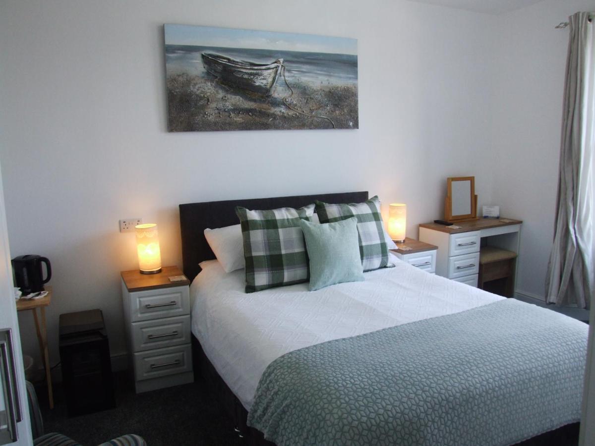 Coach Guest House Tenby Exterior foto